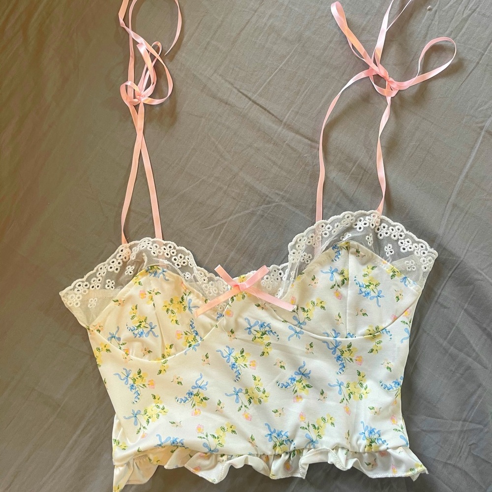 Dupe for the love of lemons Charlotte top